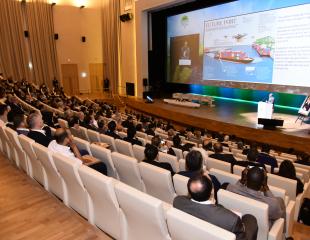 107801555941563_plenary session.JPG